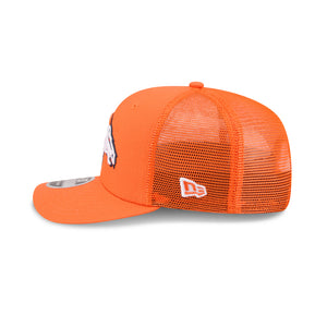 Denver Broncos New Era 9SEVENTY Stretch-Snap NFL-Truckercap in Orange, Seitenansicht
