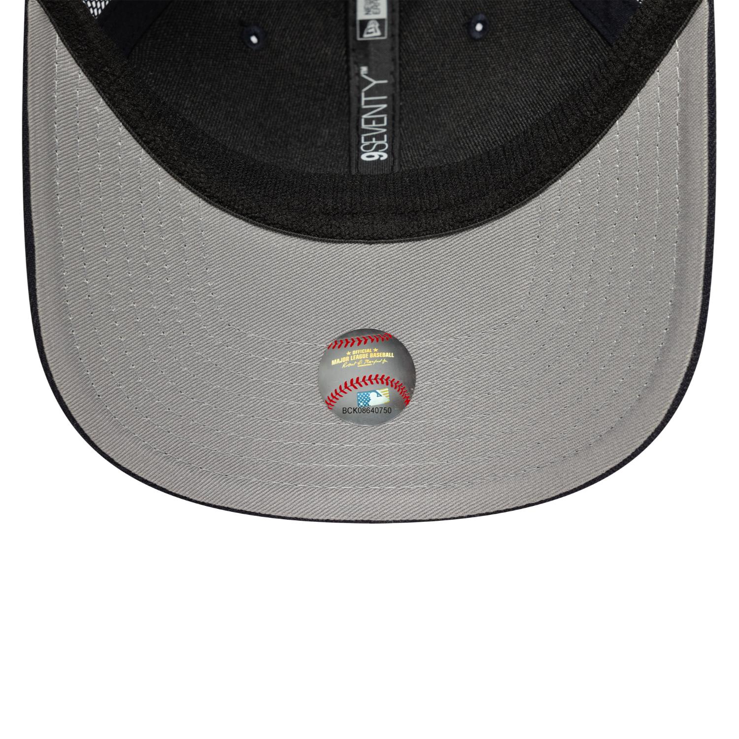 New York Yankees New Era OTC 9SEVENTY Trucker Stretch Snap MLB Cap Navy