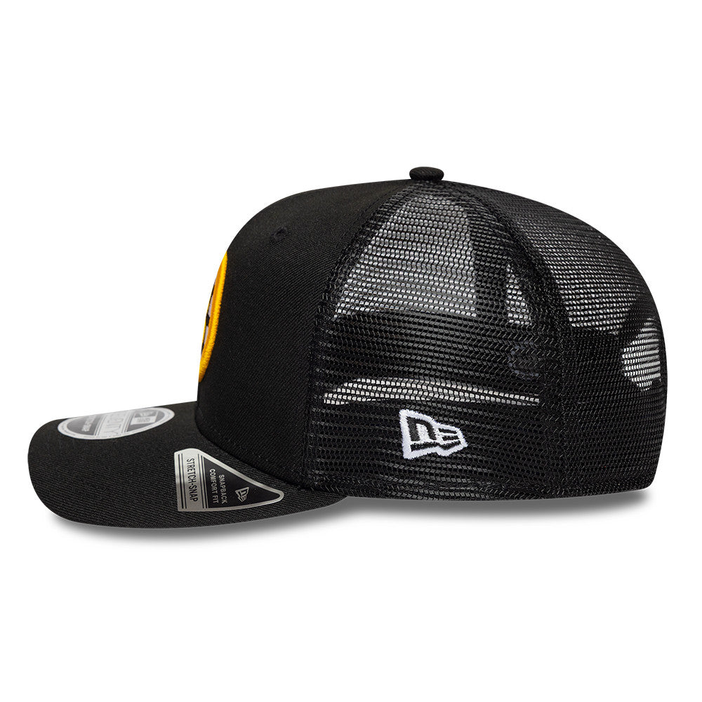 Boston Bruins NEW ERA 9SEVENTY Stretch Snap NHL Trucker Cap in Schwarz, Frontansicht