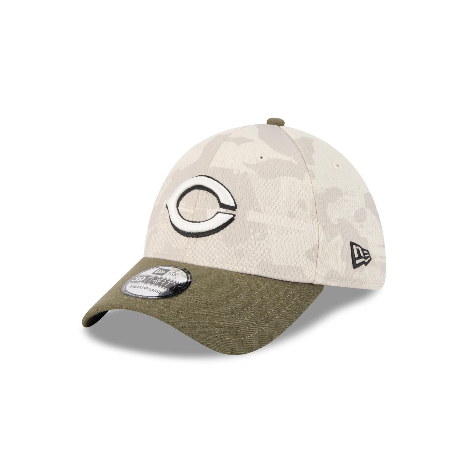 Cincinnati Reds 2025 MLB Armed Forces New Era 39THIRTY Flex Cap Beige