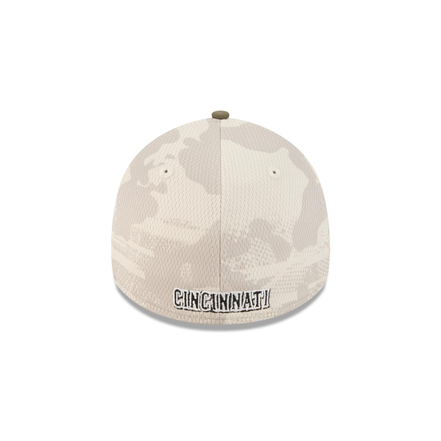 Cincinnati Reds 2025 MLB Armed Forces New Era 39THIRTY Flex Cap Beige