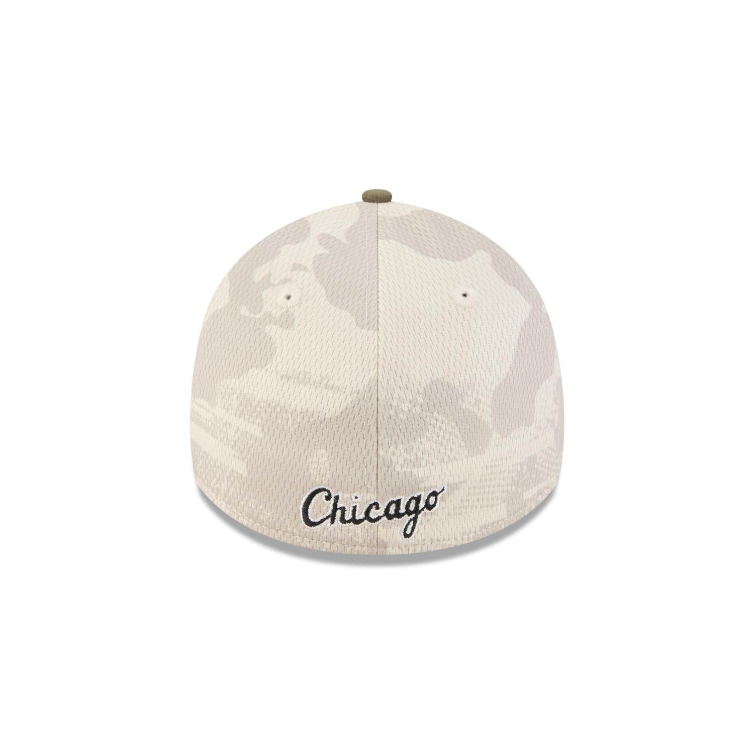 Chicago White Sox 2025 MLB Armed Forces New Era 39THIRTY Flex Cap Beige