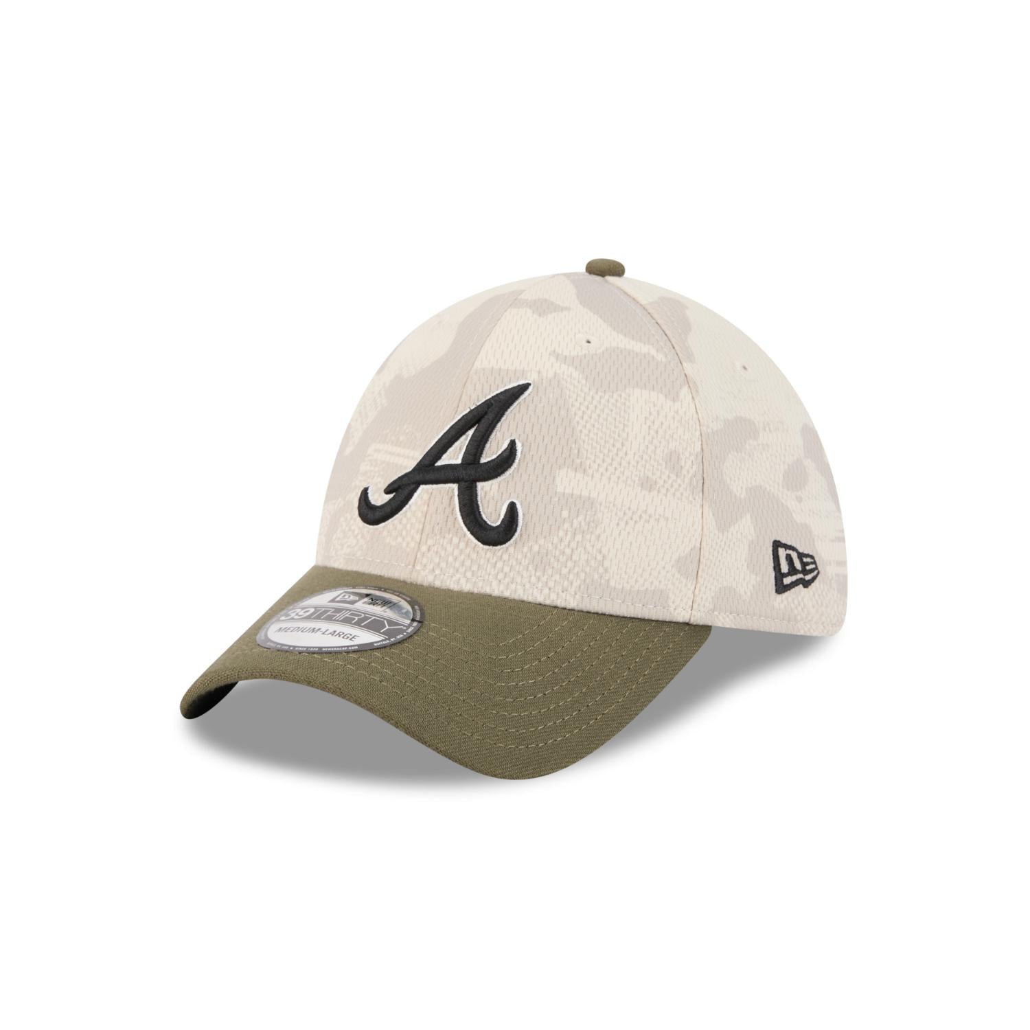 Atlanta Braves 2025 MLB Armed Forces New Era 39THIRTY Flex Cap Beige