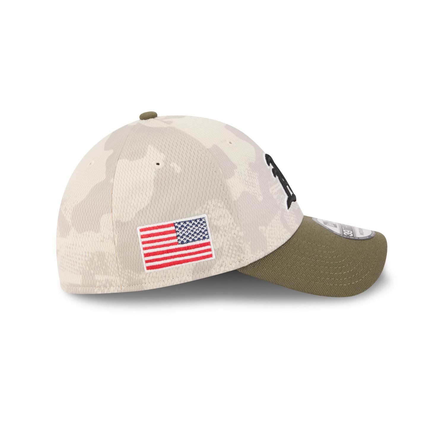 Oakland Athletics 2025 MLB Armed Forces New Era 39THIRTY Flex Cap Beige