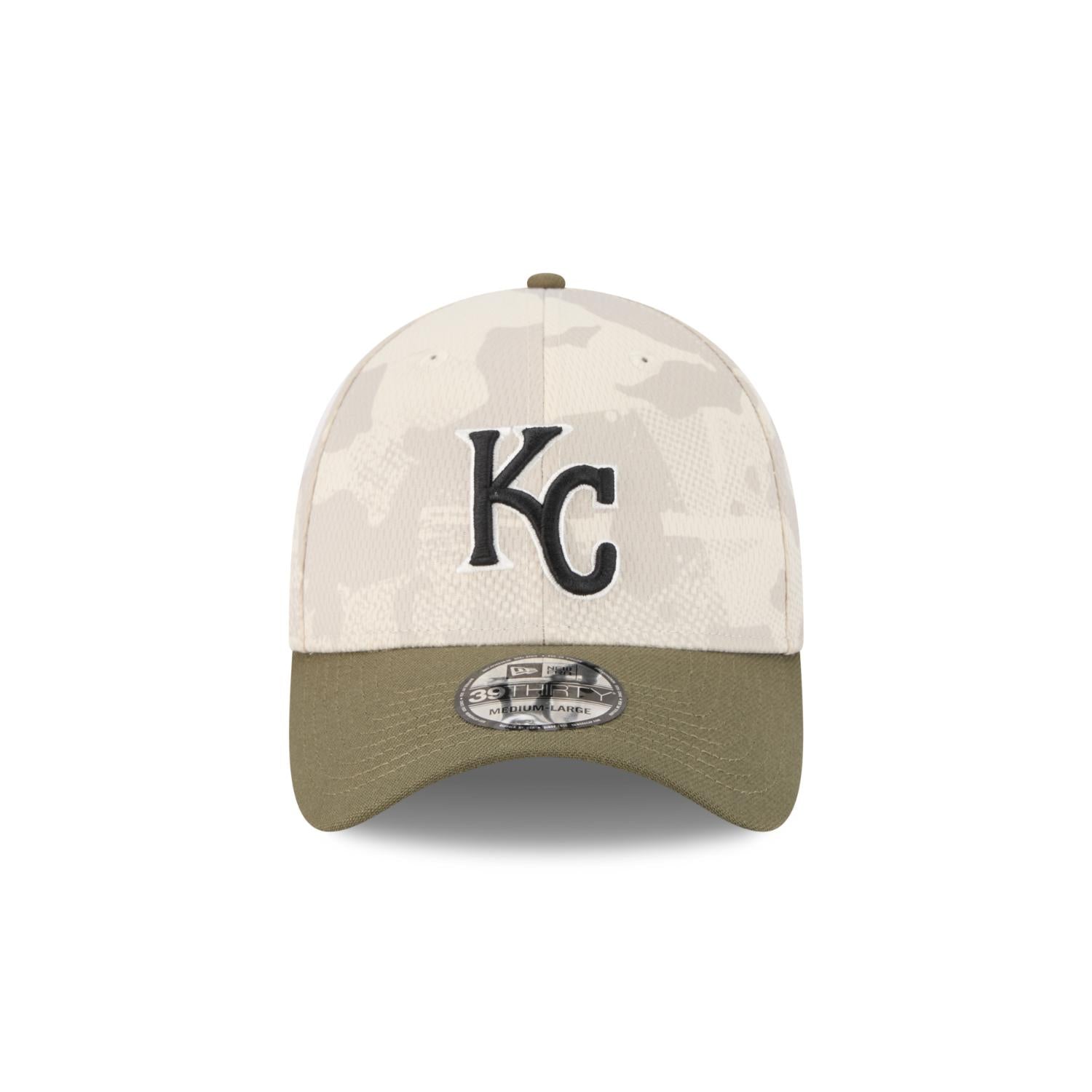 Kansas City Royals 2025 MLB Armed Forces New Era 39THIRTY Flex Cap Beige