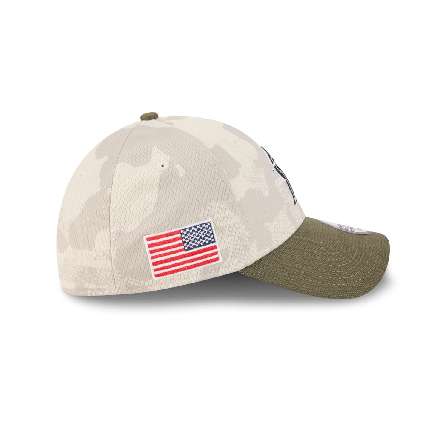 Miami Marlins 2025 MLB Armed Forces New Era 39THIRTY Flex Cap Beige