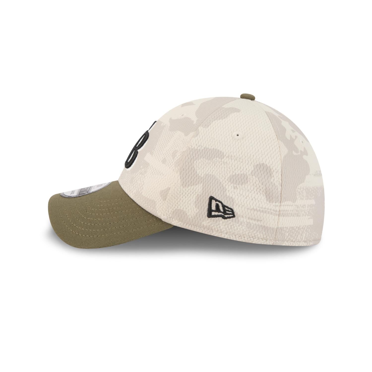 Tampa Bay Rays 2025 MLB Armed Forces New Era 39THIRTY Flex Cap Beige