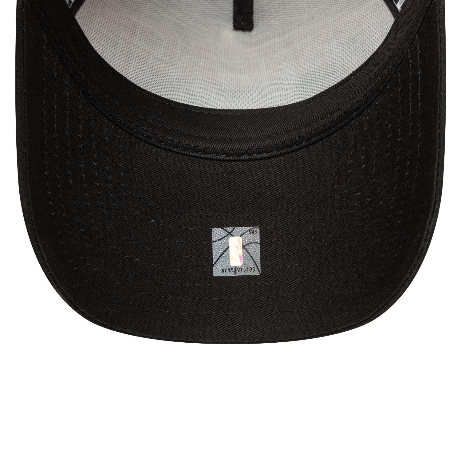Chicago Bulls New Era NBA Script 9FORTY E-Frame Trucker Cap Schwarz