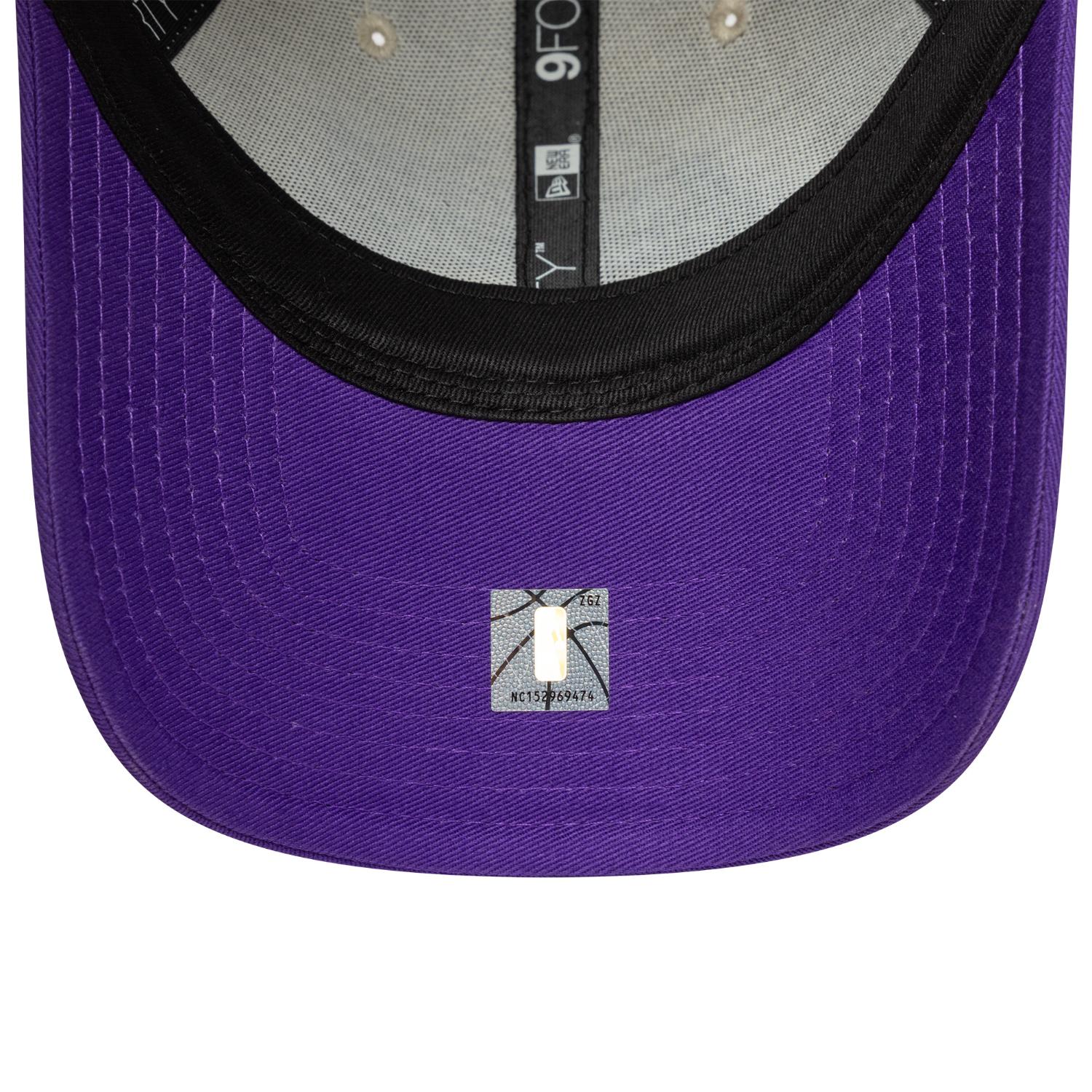Los Angeles Lakers New Era Contrast Patch 9FORTY Verstellbare NBA Cap Beige