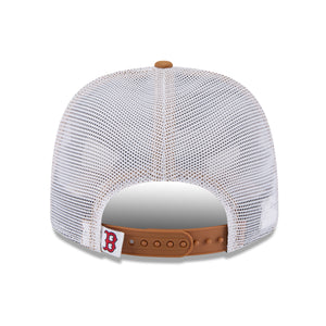 Neue Era Boston Red Sox 9SEVENTY Trucker Cap in Beige mit Stretch-Snap-Verschluss, sichtbare Cap-Front und Seitenteile