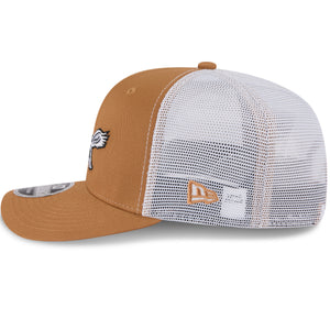 Neue Era Philadelphia Eagles Vintage Logo Trucker Cap, beige mit NFL-Logo, 9SEVENTY Stretch-Snap, seitliche Ansicht