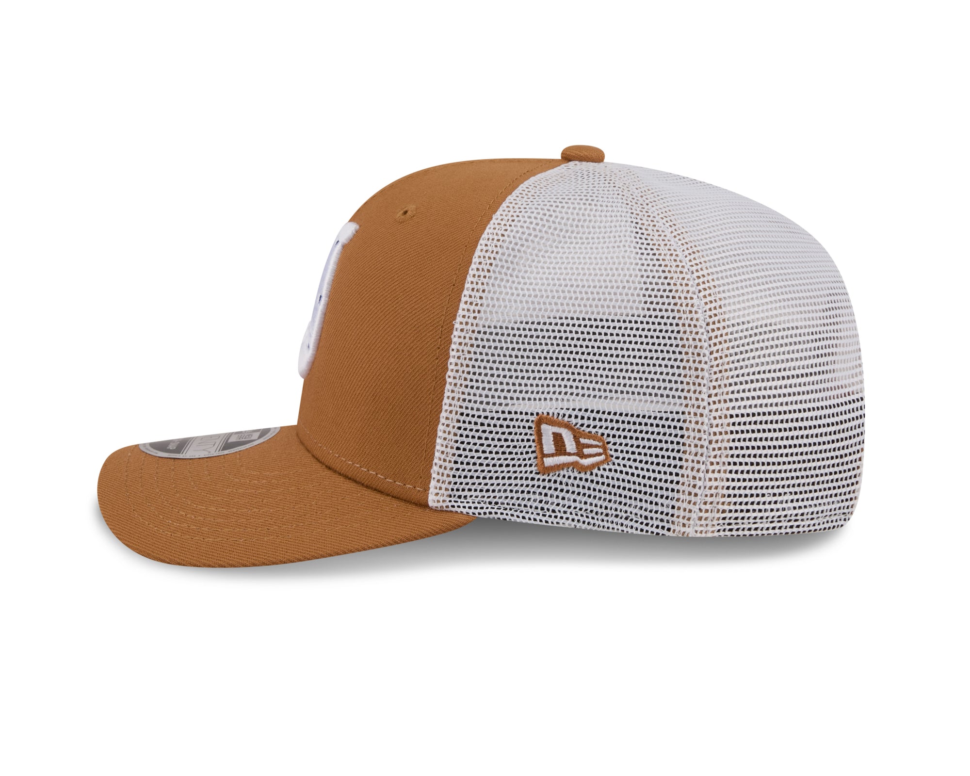 Beige NFL Cap von New Era mit 9SEVENTY Stretch-Snap Trucker Design und Indianapolis Colts Logo, seitliche Ansicht