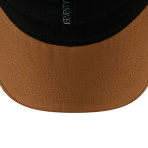 Neue Era Minnesota Vikings 9SEVENTY Stretch-Snap Trucker Cap in Beige, strapazierfähige Baseballcap mit Team-Logo und Mesh-Design
