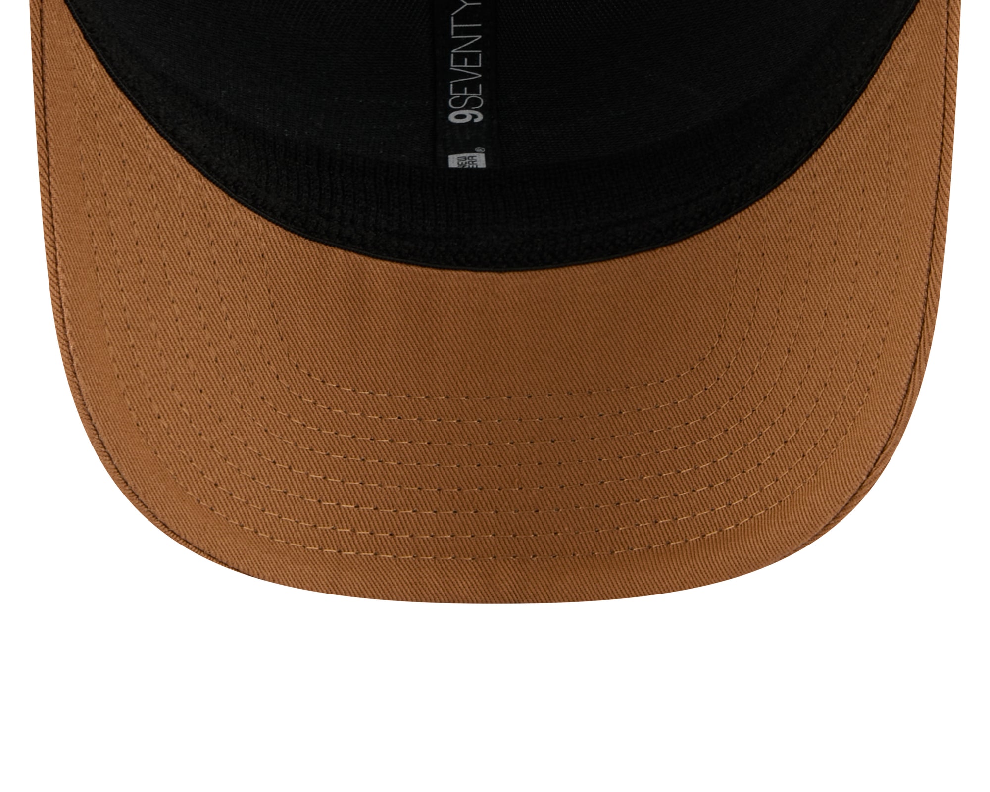 Neue Era Seattle Seahawks 9SEVENTY Stretch-Snap Trucker Cap in beige mit Team-Logo und verstellbarem Snap-Verschluss