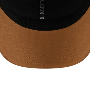 Neue Era Seattle Seahawks 9SEVENTY Stretch-Snap Trucker Cap in beige mit Team-Logo und verstellbarem Snap-Verschluss