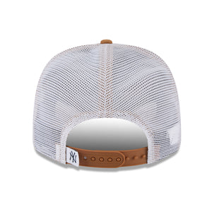 Beige New Era 9SEVENTY Trucker Cap mit Stretch-Snap und Yankees Logo, sportliches Baseball-Cap für Fans