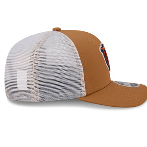 Neue Era Chicago Bears 9SEVENTY Trucker Cap in Beige mit Stretch-Snap-Verschluss, seitliche Ansicht