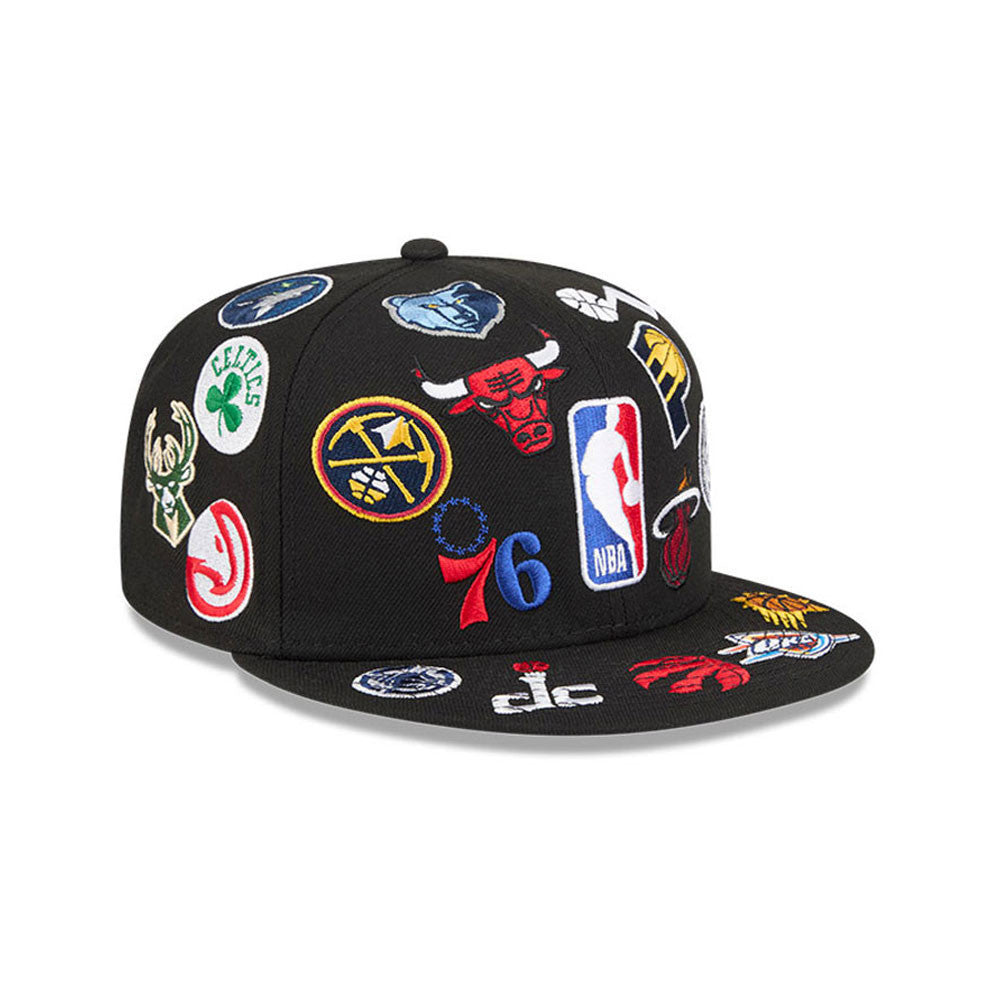 NBA Logo All Over Limited Edition New Era 59FIFTY Cap Schwarz - STADIUMDREAMS