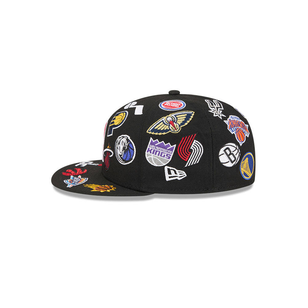 NBA Logo All Over Limited Edition New Era 59FIFTY Cap Schwarz - STADIUMDREAMS