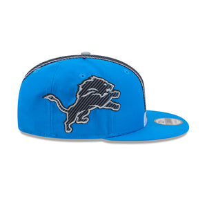 Neue Era Detroit Lions NFL 9FIFTY Cap mit RIVARIES 2026 Helm-Design, blauer Cap, seitliche Ansicht