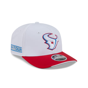 Weiße New Era NFL Houston Texans Rivalries 9SEVENTY Cap mit Stretch-Snap-Verschluss, detailreiche Team-Logo-Darstellung
