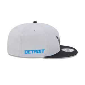 Neue Era Detroit Lions 2026 NFL Rivalries 9FIFTY Snapback Cap in Silber Grau, mit Mannschaftslogo und sportlichem Design.