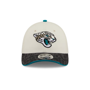 Neue Era Jacksonville Jaguars NFL Rivalries 39THIRTY Flex Cap in beigem Stoff, mit Team-Logo und bequemer Passform.