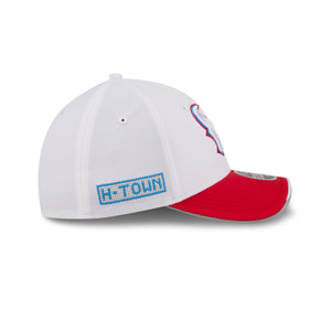 Weiße New Era Houston Texans NFL Rivalries 39THIRTY Flex Cap mit Team-Logo und NFL-Design, bequem und stilvoll.