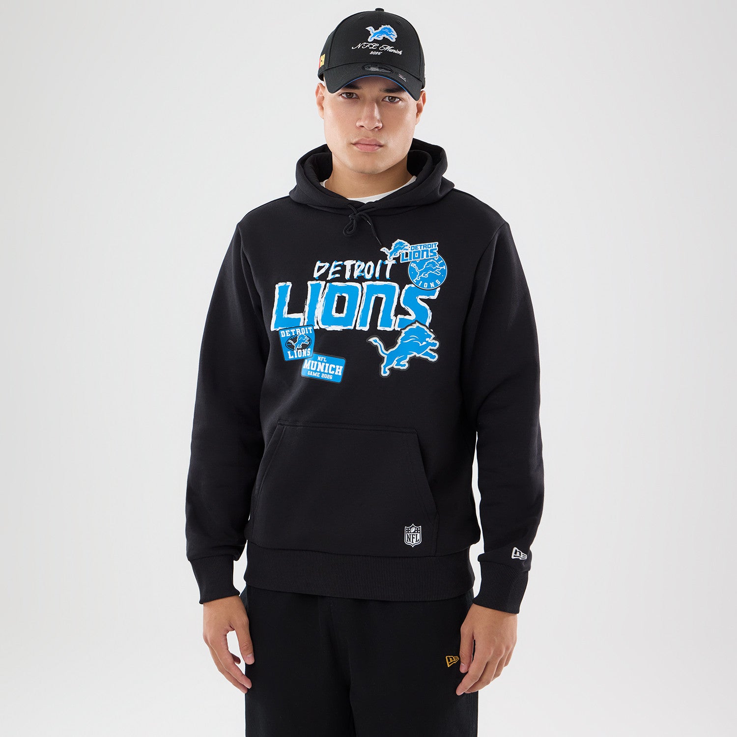 Detroit Lions New Era 2026 München Game Patches NFL Hoodie Schwarz
