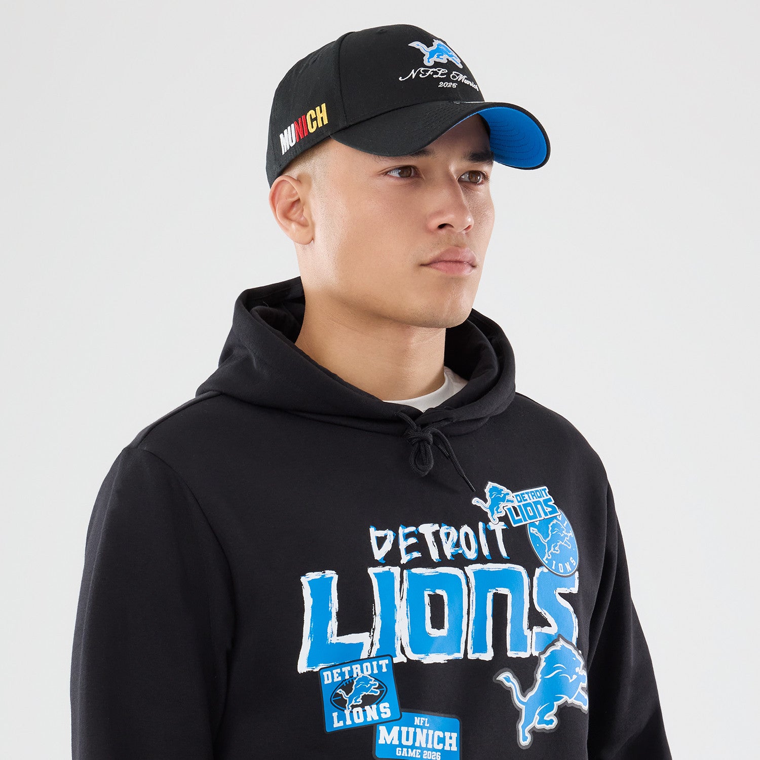 Detroit Lions New Era 2026 München Game Patches NFL Hoodie Schwarz