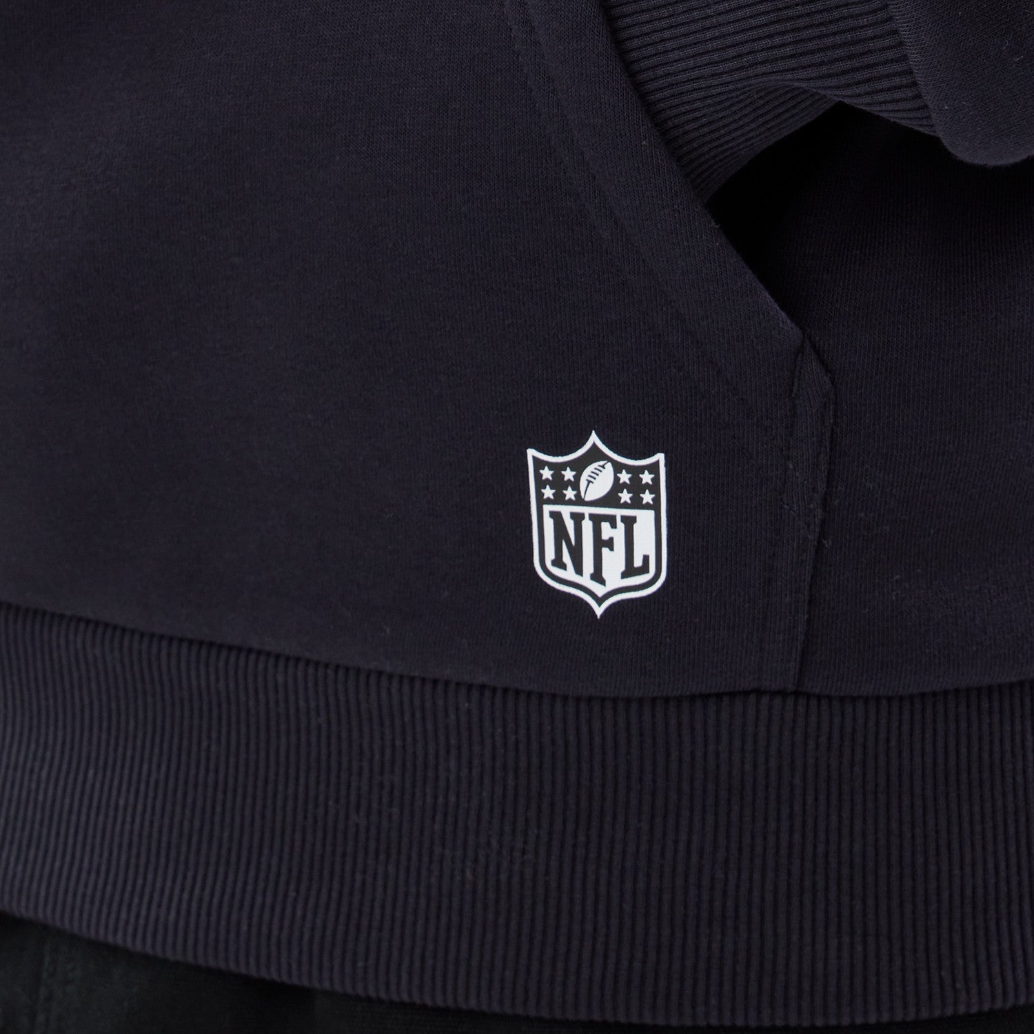 Houston Texans New Era 2026 London Game Patches NFL Hoodie Navy Blau