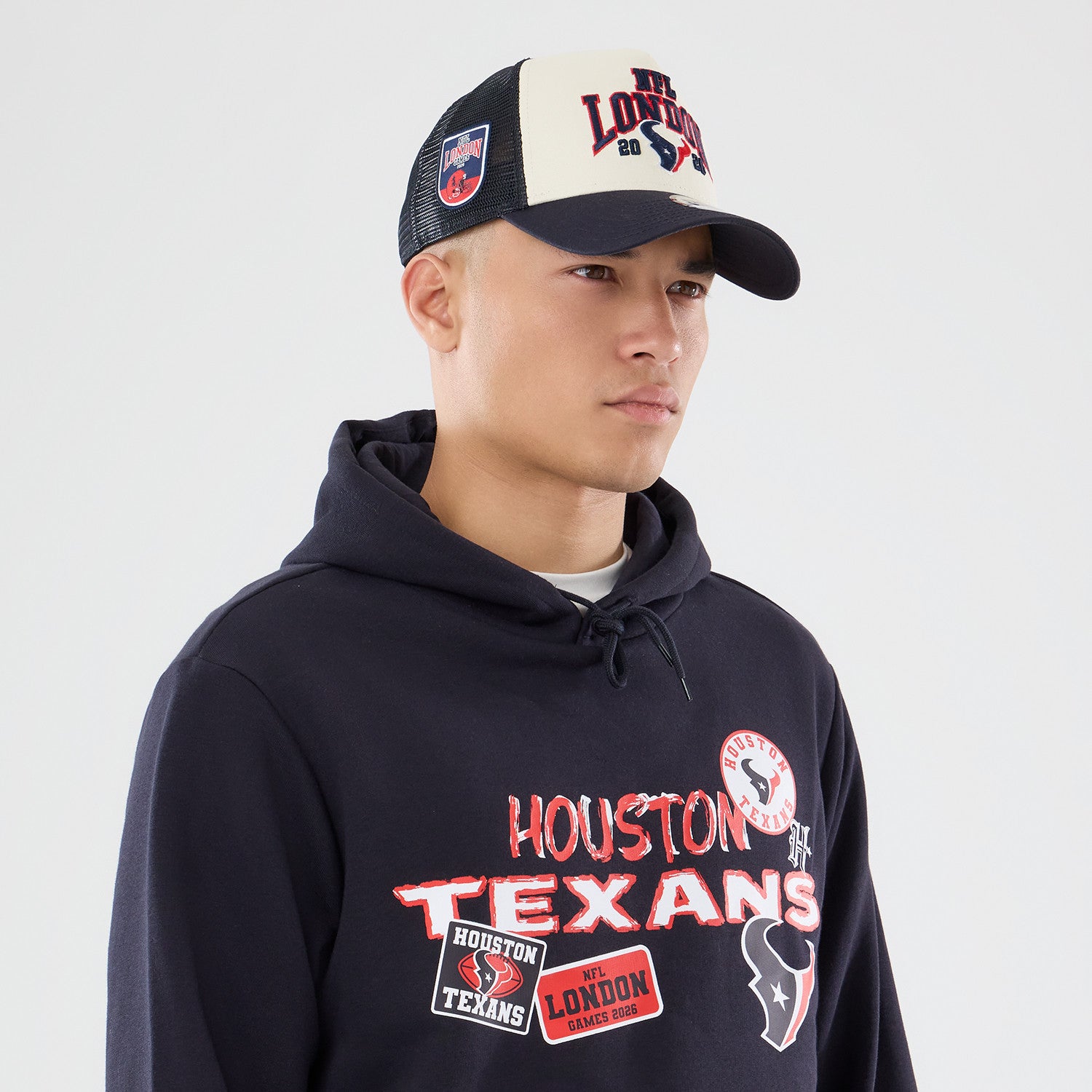 Houston Texans New Era 2026 London Game Patches NFL Hoodie Navy Blau