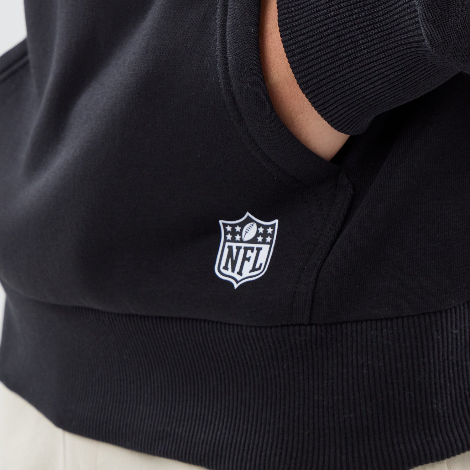 Pittsburgh Steelers New Era 2026 Paris Game Patches NFL Hoodie Schwarz