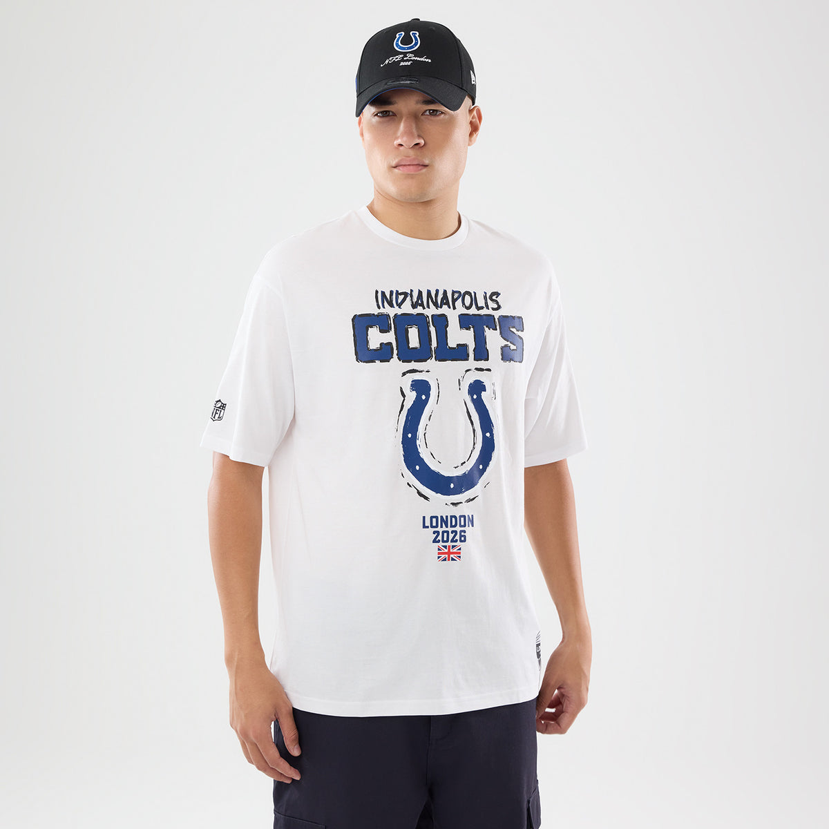 Weißes NFL T-Shirt von New Era mit Indianapolis Colts London Game Backprint, sportliches Design, bequemes Baumwollmaterial