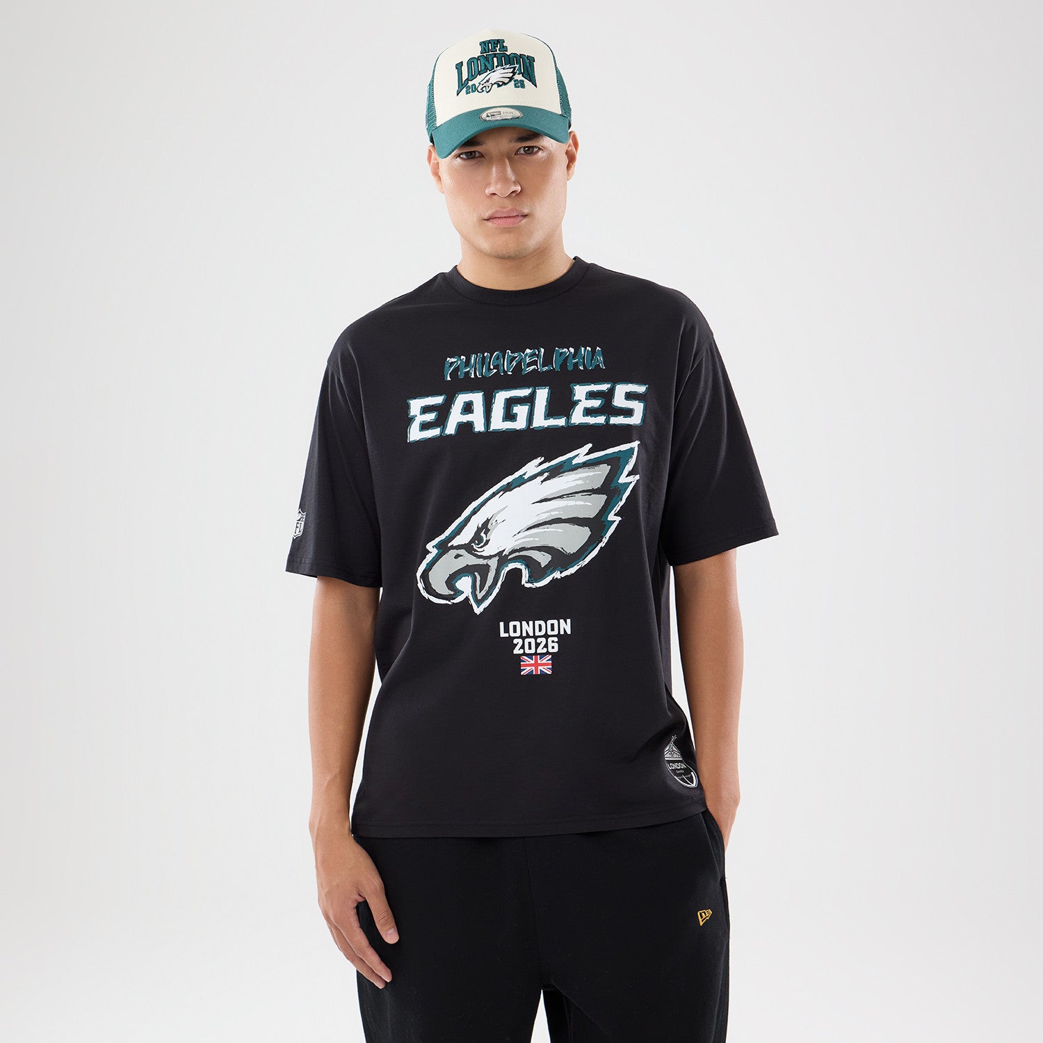 Philadelphia Eagles New Era 2026 London Game Backprint NFL T-Shirt Schwarz
