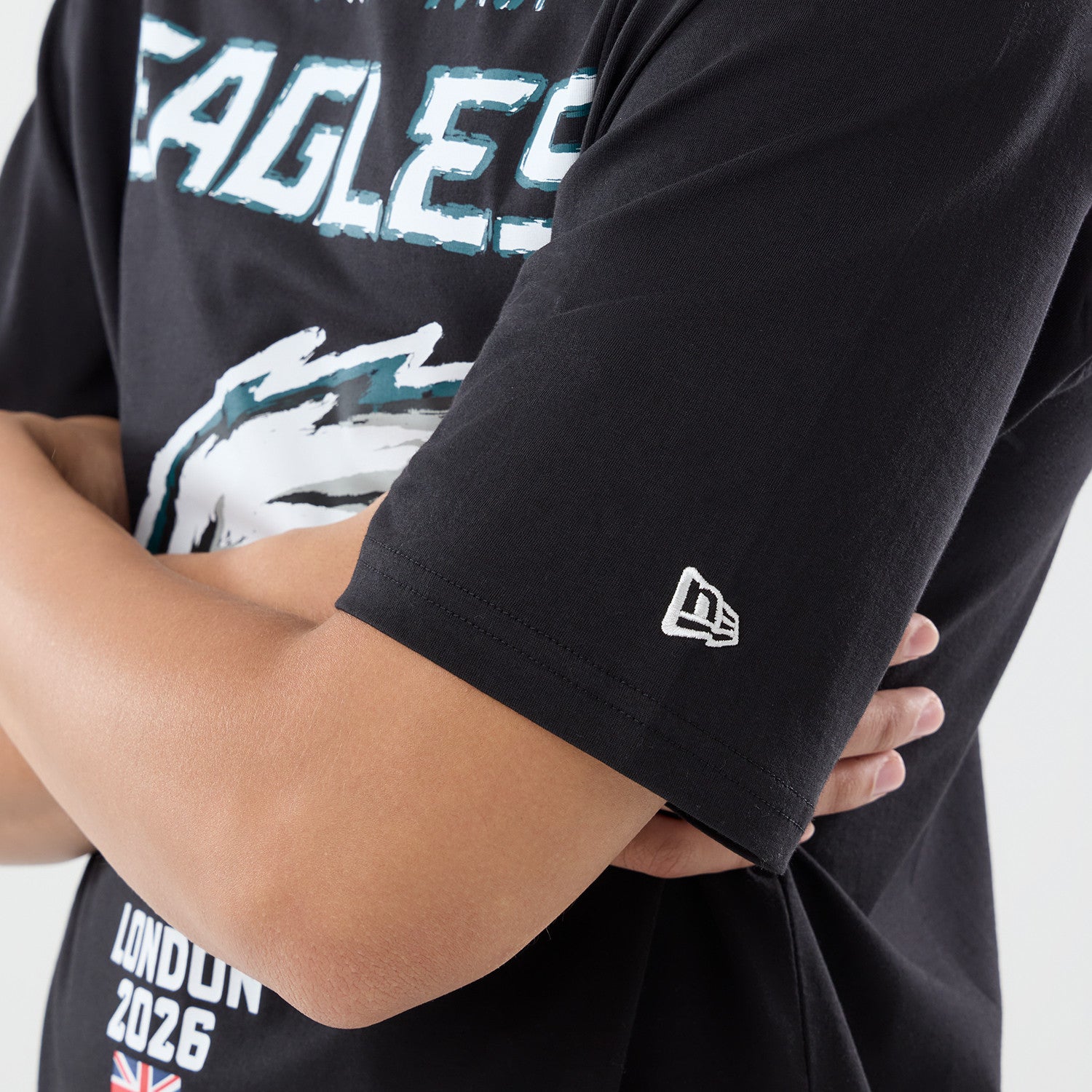 Philadelphia Eagles New Era 2026 London Game Backprint NFL T-Shirt Schwarz