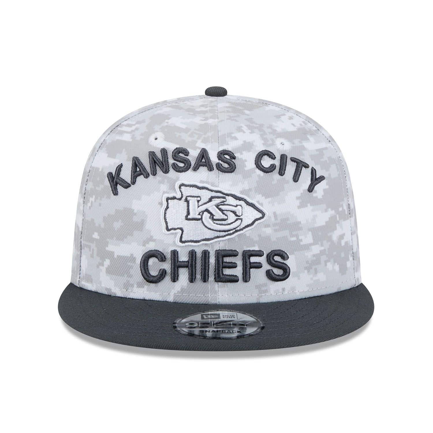 Kansas City Chiefs 2024 NFL Salute to Service New Era 9FIFTY Snapback Cap Weiß - STADIUMDREAMS