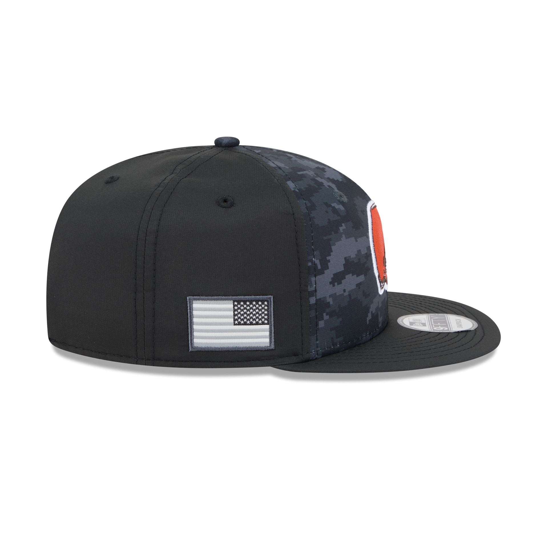 Cleveland Browns New Era 2026 NFL Salute to Service 9FIFTY Snapback Cap Camouflage Schwarz