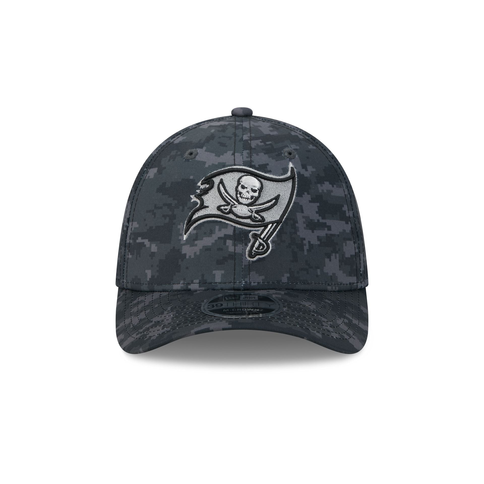 Tampa Bay Buccaneers New Era 2026 NFL Salute to Service 39THIRTY Flex Fit Cap Camouflage Schwarz