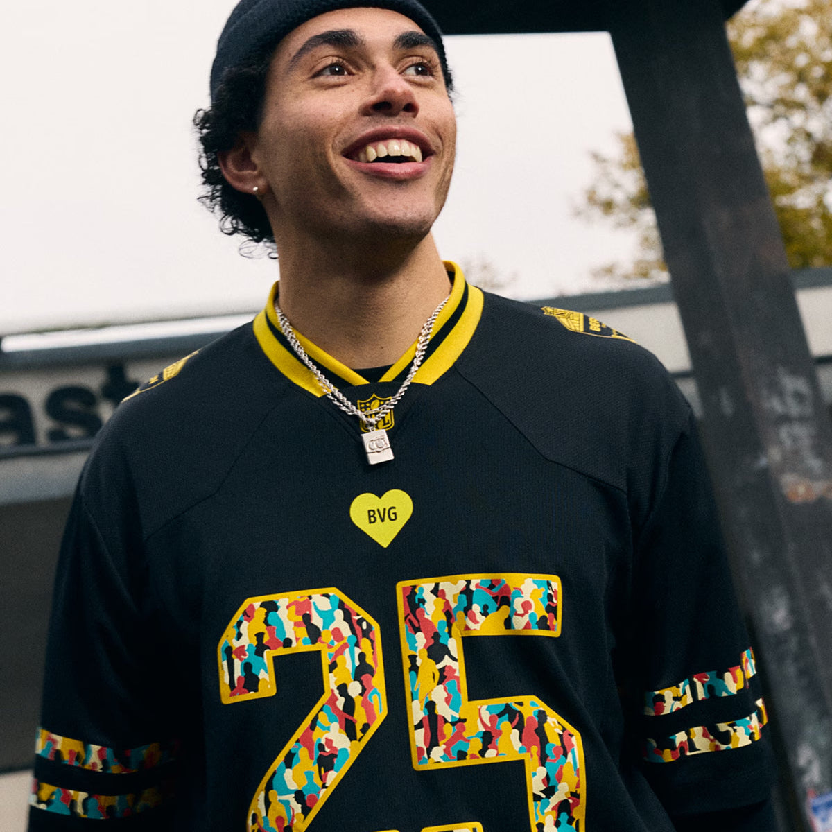 2025 NFL Berlin Game Falcons vs. Colts Fanatics BVG Limited Edition Trikot Schwarz