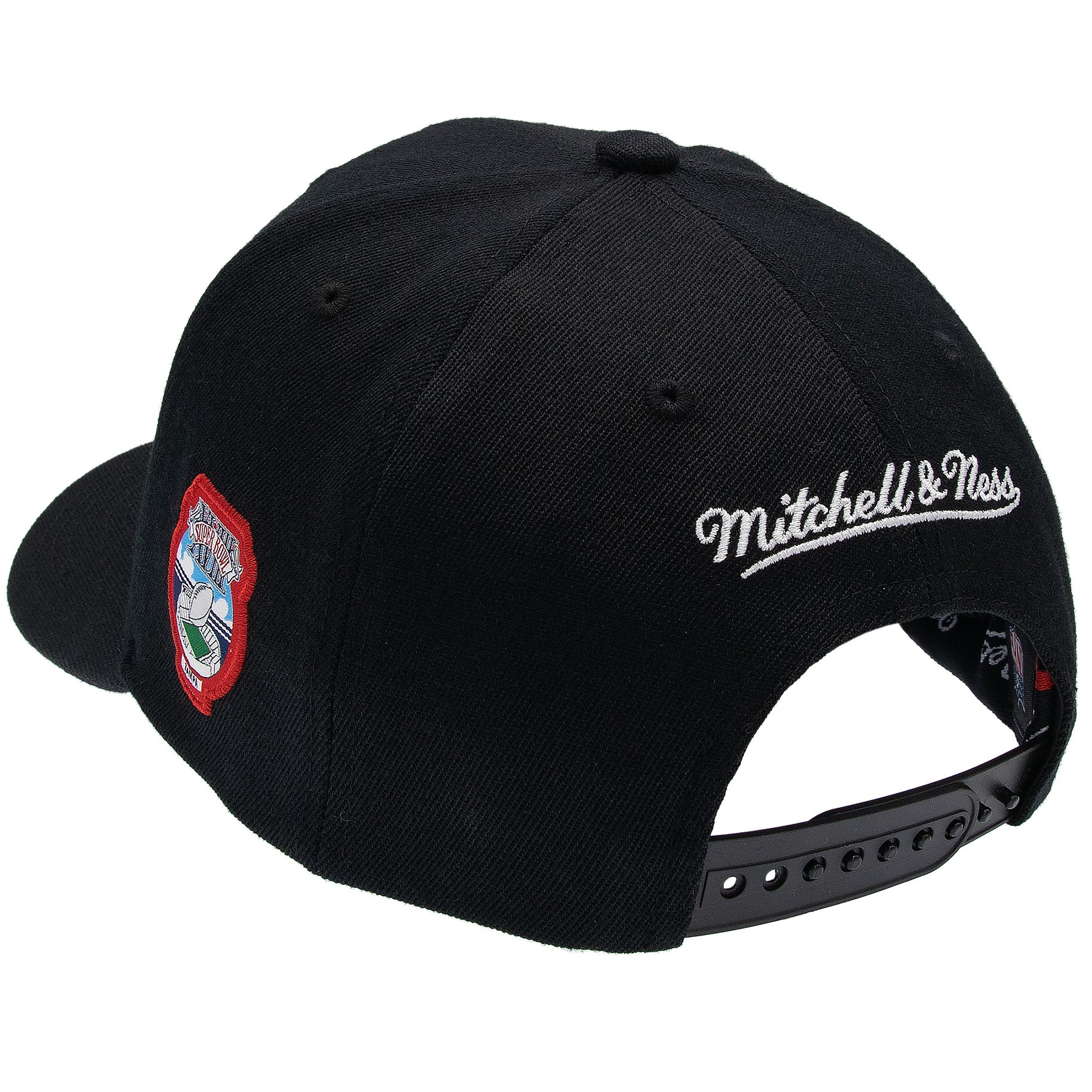 Las Vegas Raiders Mitchell & Ness Blackout Classic Red Snpback NFL Cap Schwarz