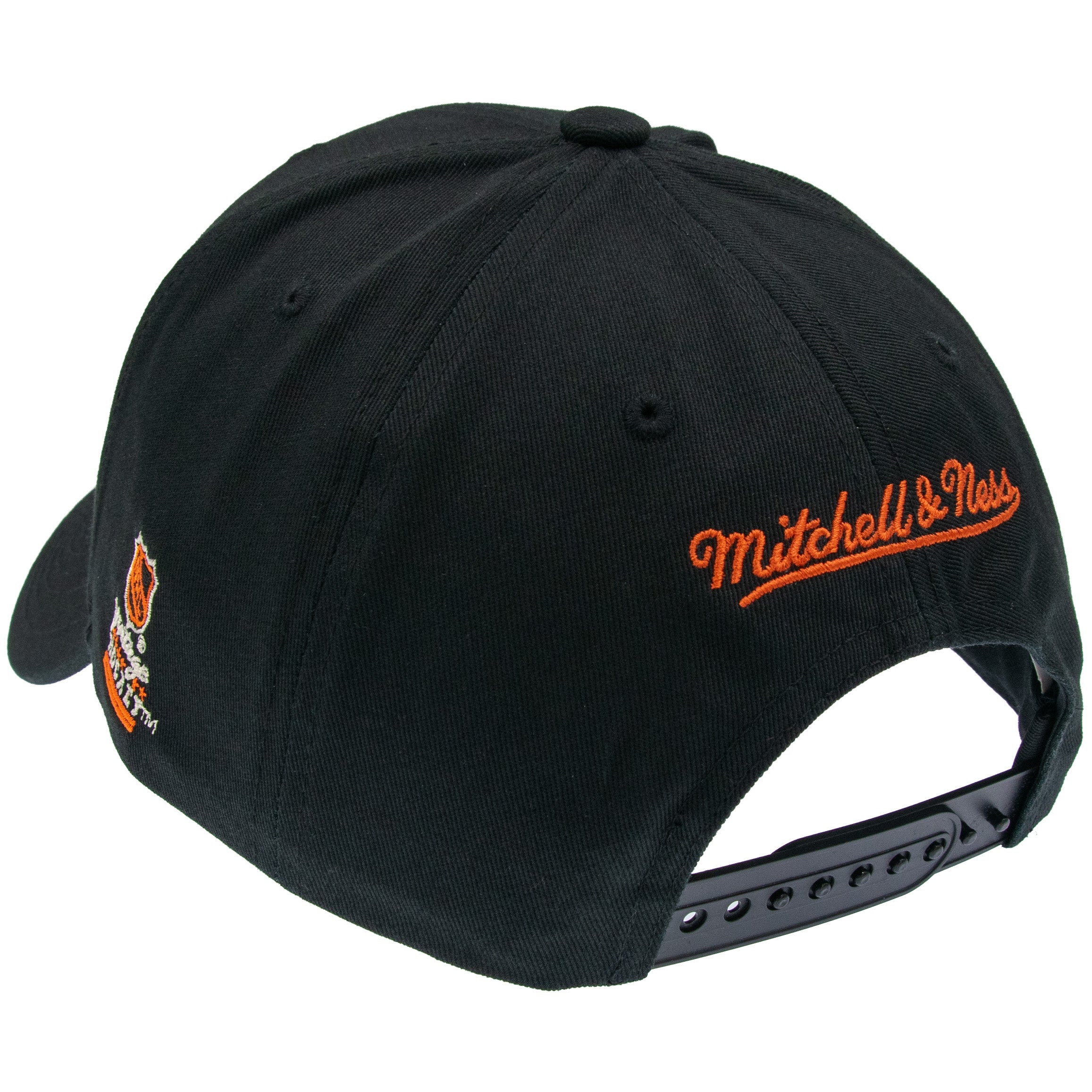 Schwarze Mitchell & Ness NHL Cap mit Edmonton Oilers Teamlogo, Low Pro Style, bequemer Baseballcap für Fans