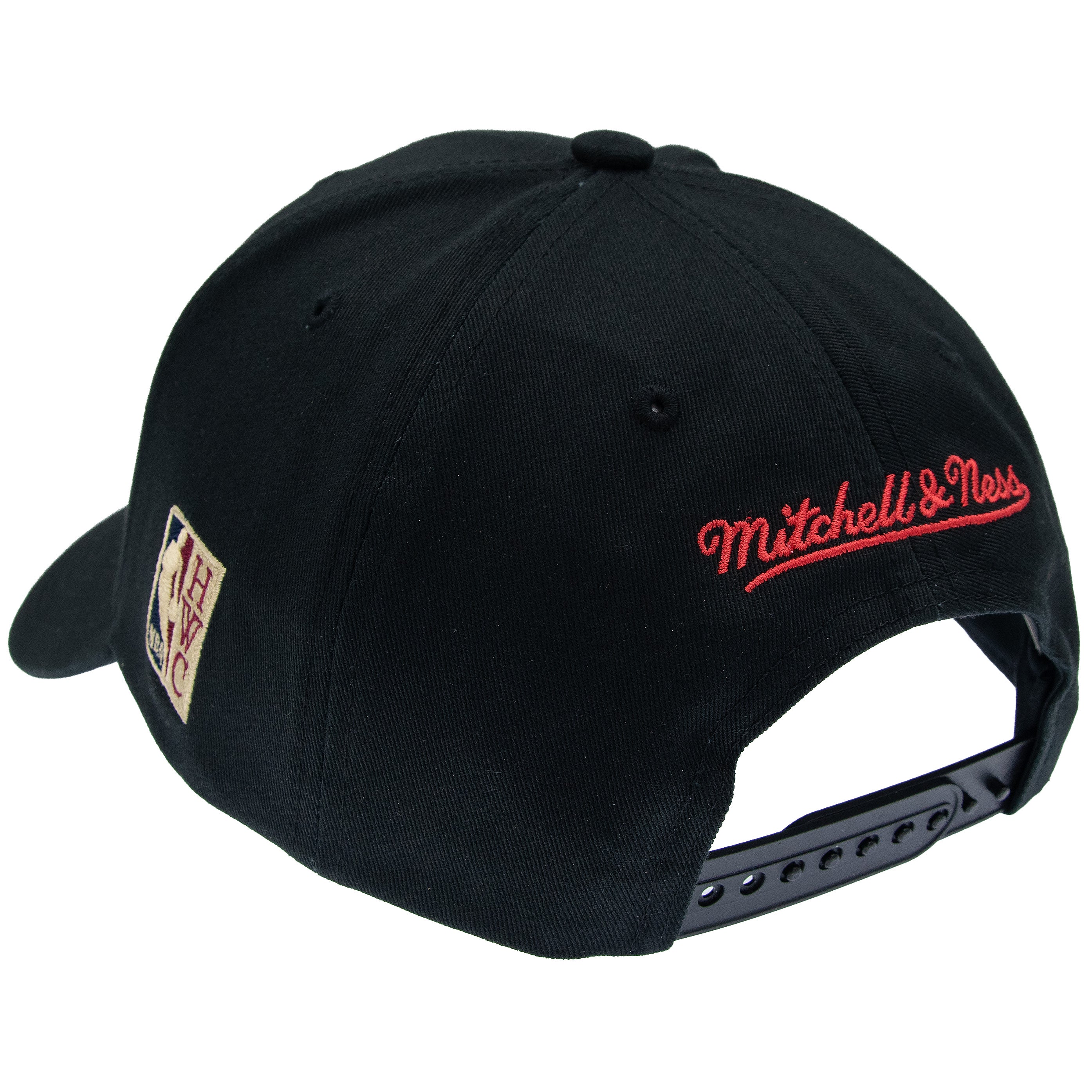 Schwarze Mitchell & Ness NBA Cap mit Toronto Raptors Team Logo, Low Pro Design, stilvoller Sportschirm