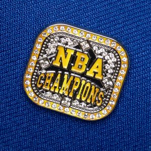 Golden State Warriors Mitchell & Ness Legacy Made Champ Pro Snapback Cap in Blau mit aufgesticktem Teamlogo