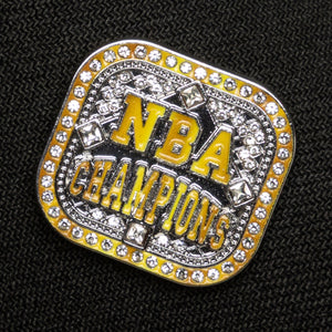 Schwarze San Antonio Spurs Mitchell & Ness Legacy Made Champ Pro Pinch Snapback NBA Cap