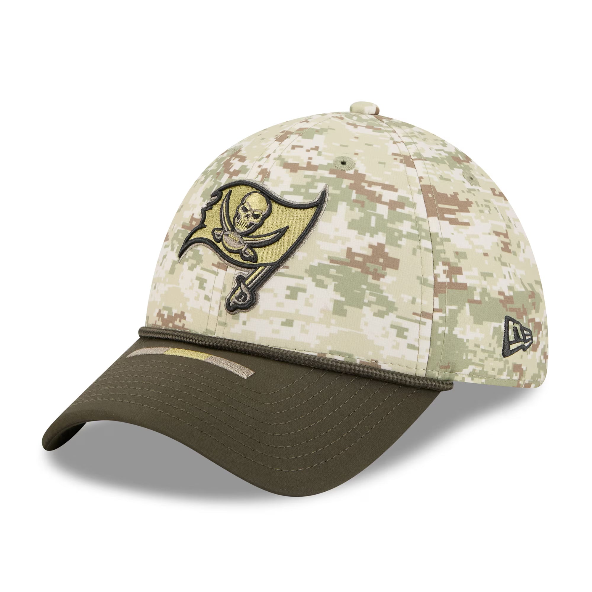 Tampa Bay Buccaneers New Era 2025 NFL Salute to Service 39THIRTY Flex Fit Cap Camouflage