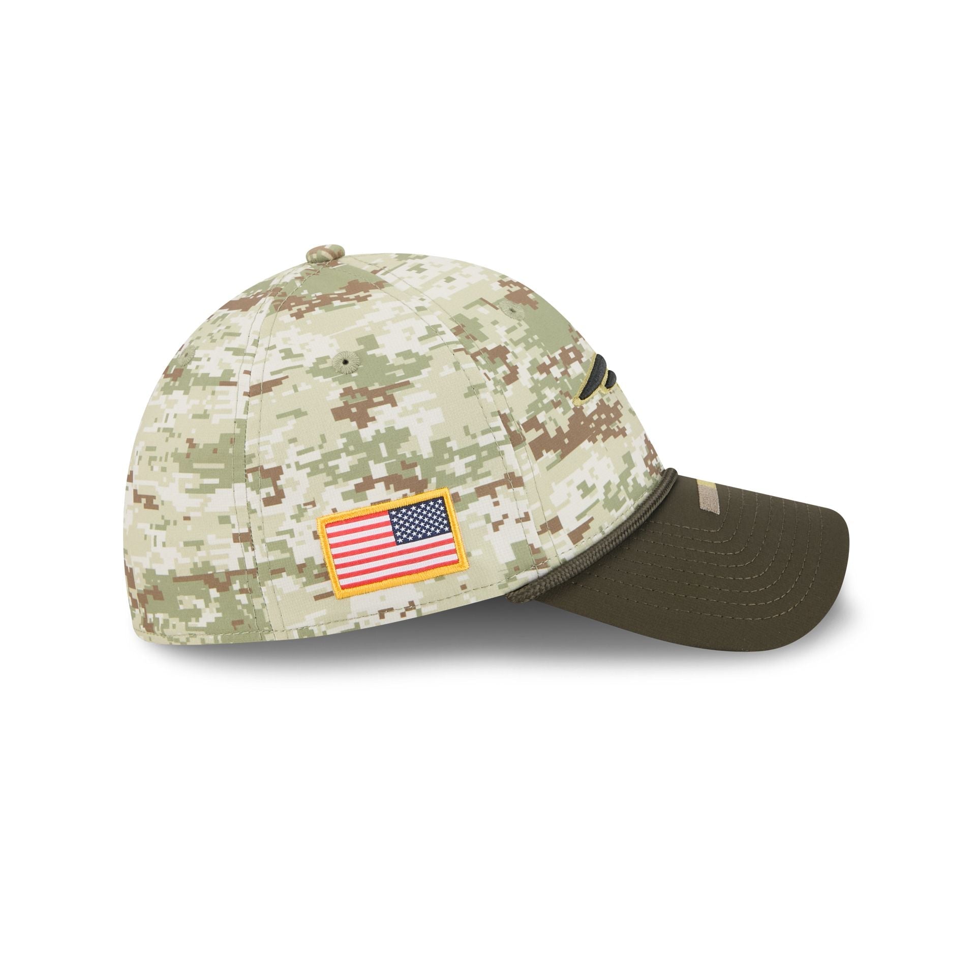New England Patriots New Era 2025 NFL Salute to Service 39THIRTY Flex Fit Cap Camouflage