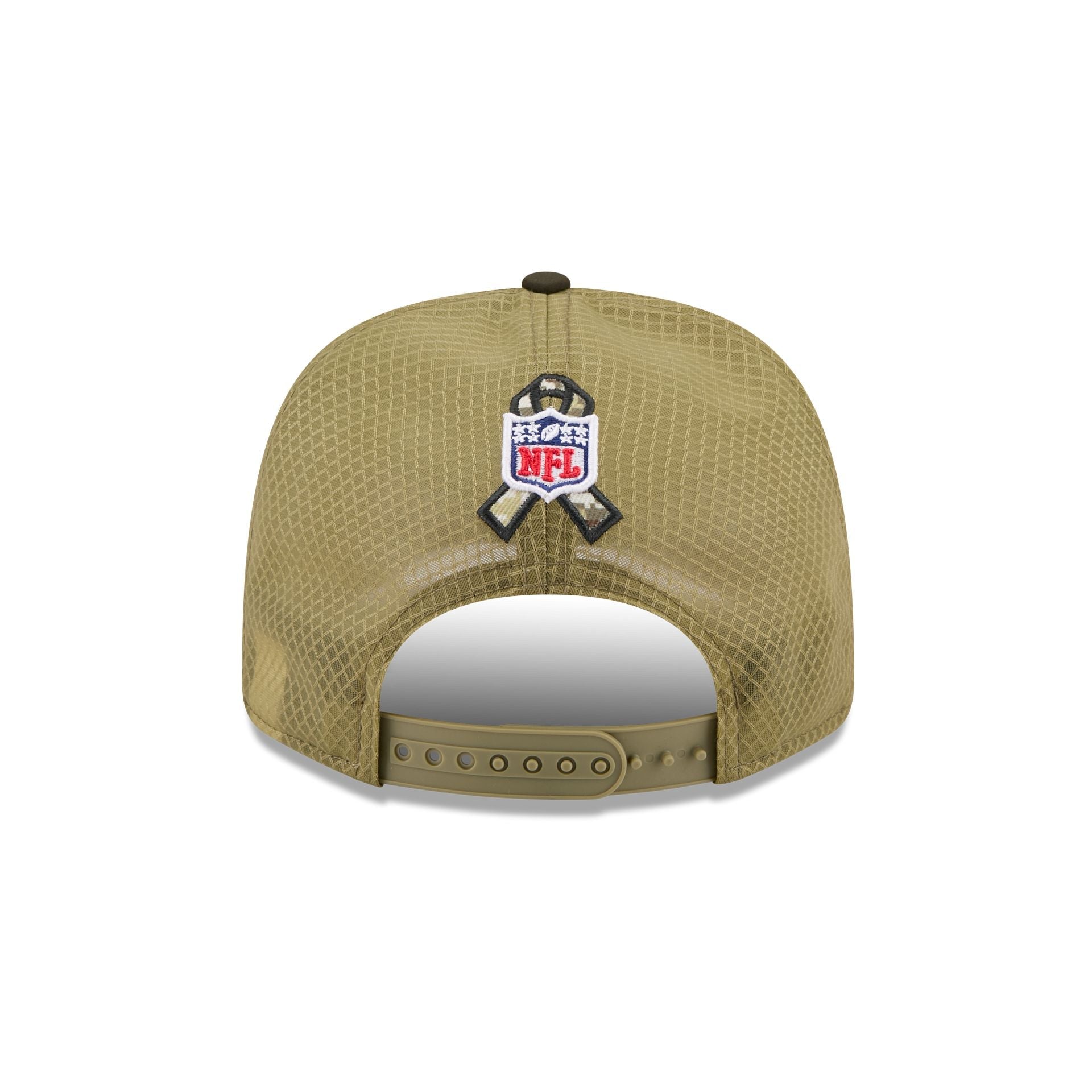 Kansas City Chiefs New Era 2025 NFL Salute to Service 9SEVENTY Trucker Cap Grün