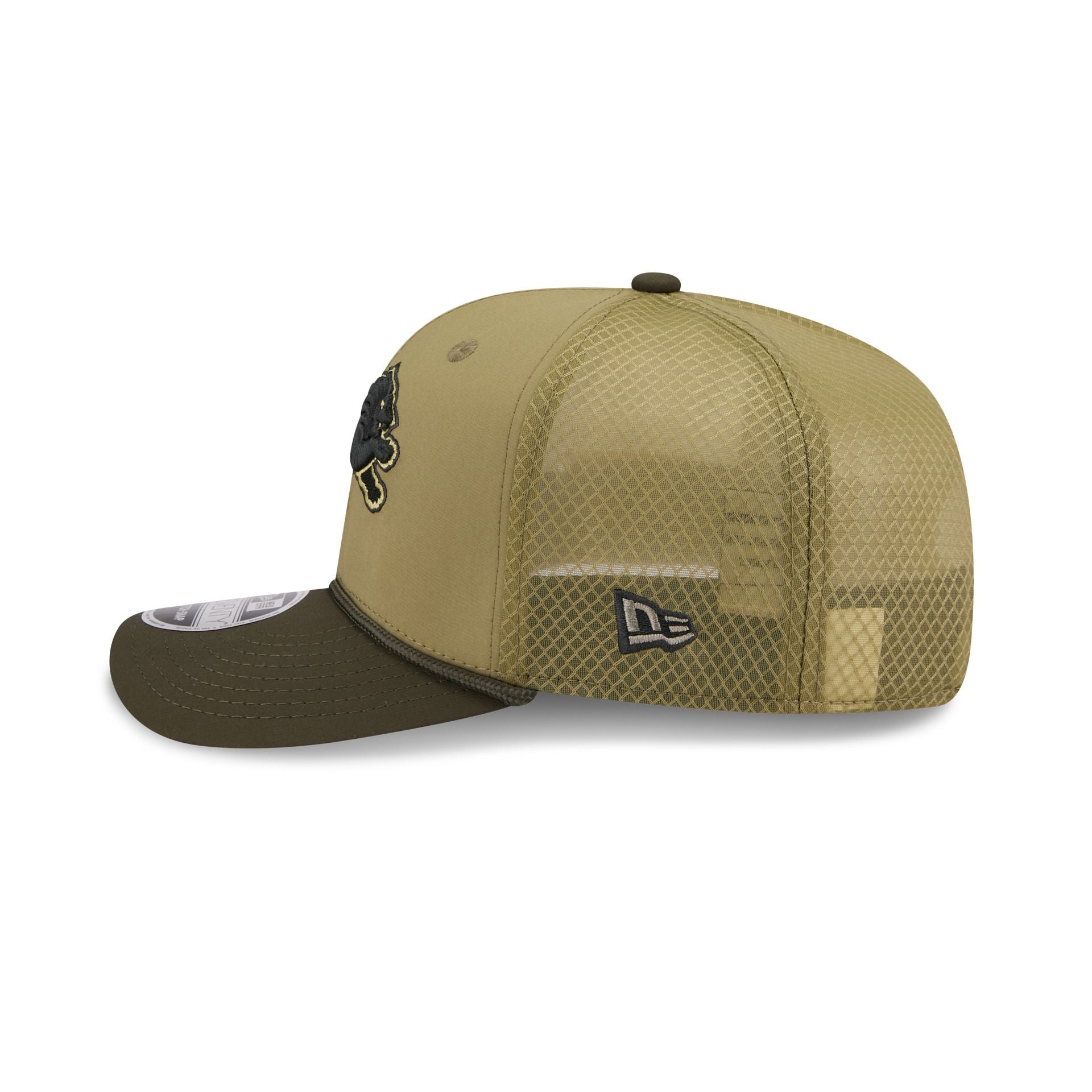 Detroit Lions New Era 2025 NFL Salute to Service 9SEVENTY Trucker Cap Grün