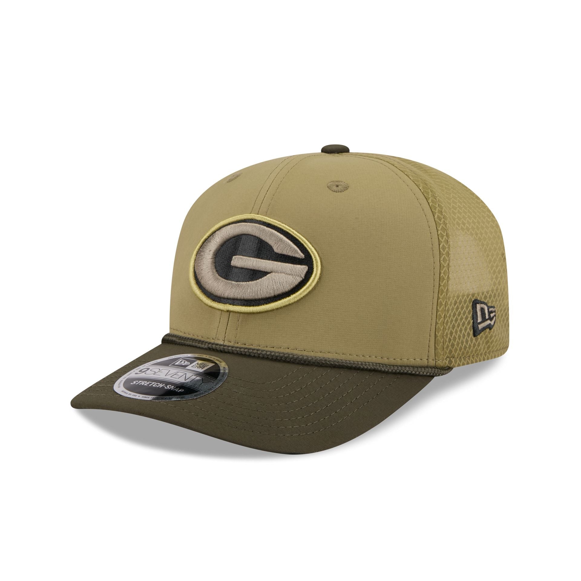Green Bay Packers New Era 2025 NFL Salute to Service 9SEVENTY Trucker Cap Grün
